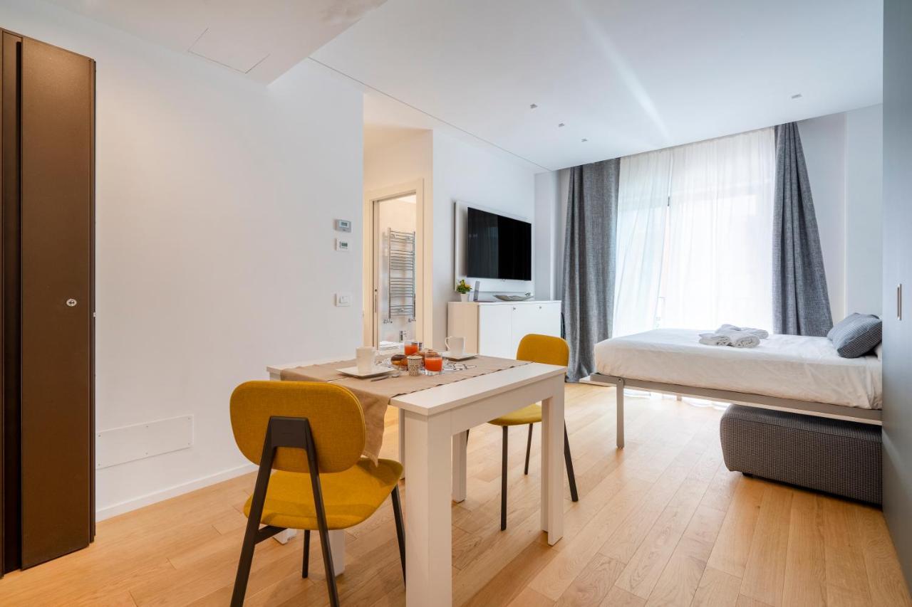 Twelve12 - Universita & Stazione Aparment Bari Buitenkant foto