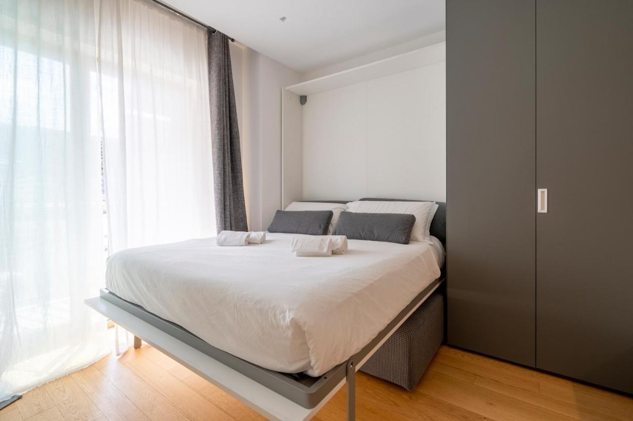 Twelve12 - Universita & Stazione Aparment Bari Buitenkant foto