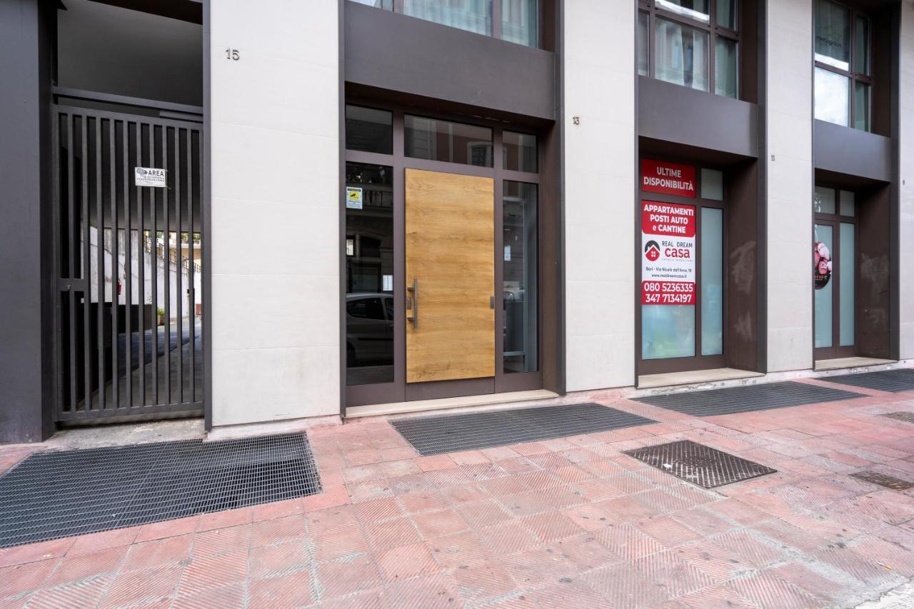 Twelve12 - Universita & Stazione Aparment Bari Buitenkant foto